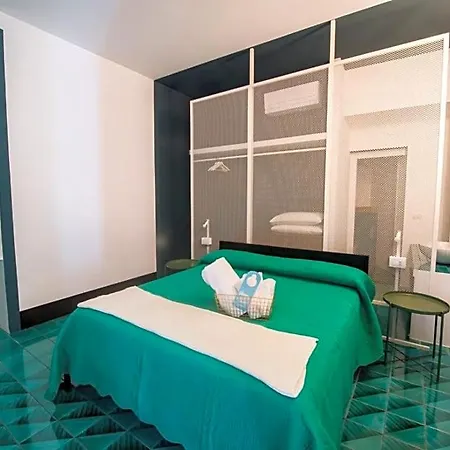 Ninina Boutique Nocleg ze śniadaniem Salerno