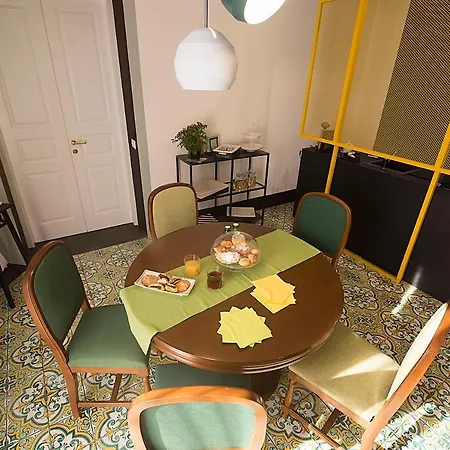 Nocleg ze śniadaniem Ninina Boutique Salerno
